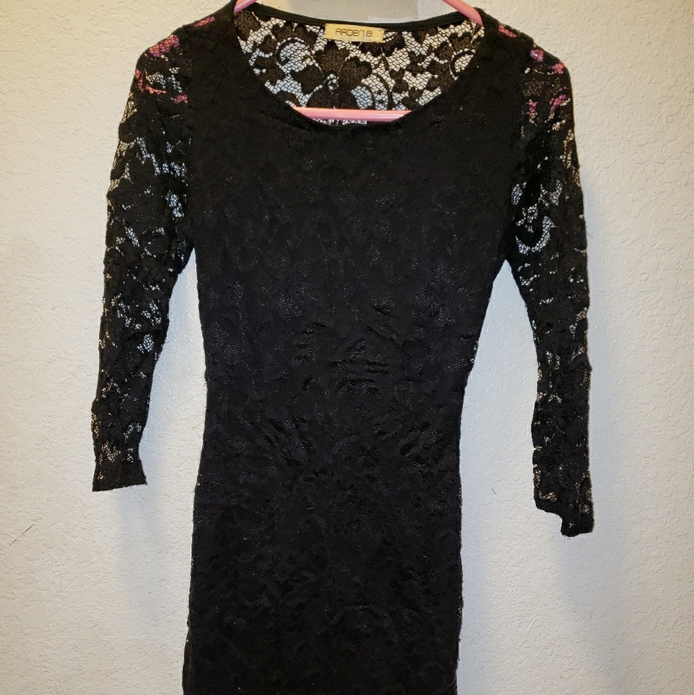 Arden B dress w/cut out back size sm